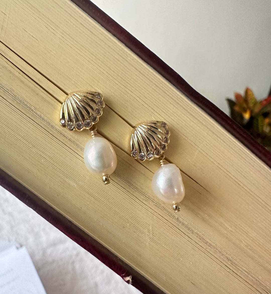 Seashell Stud