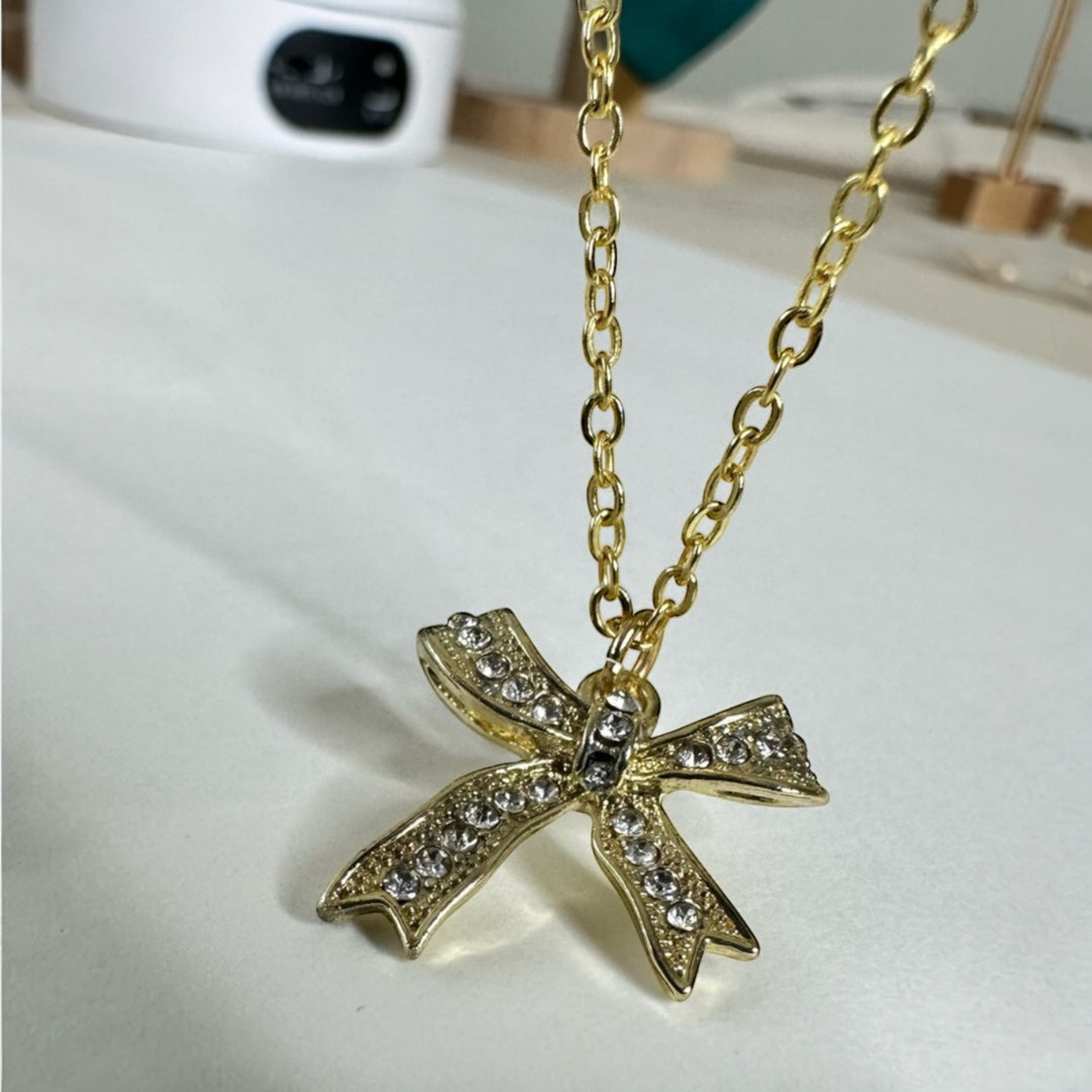 Bow Necklace