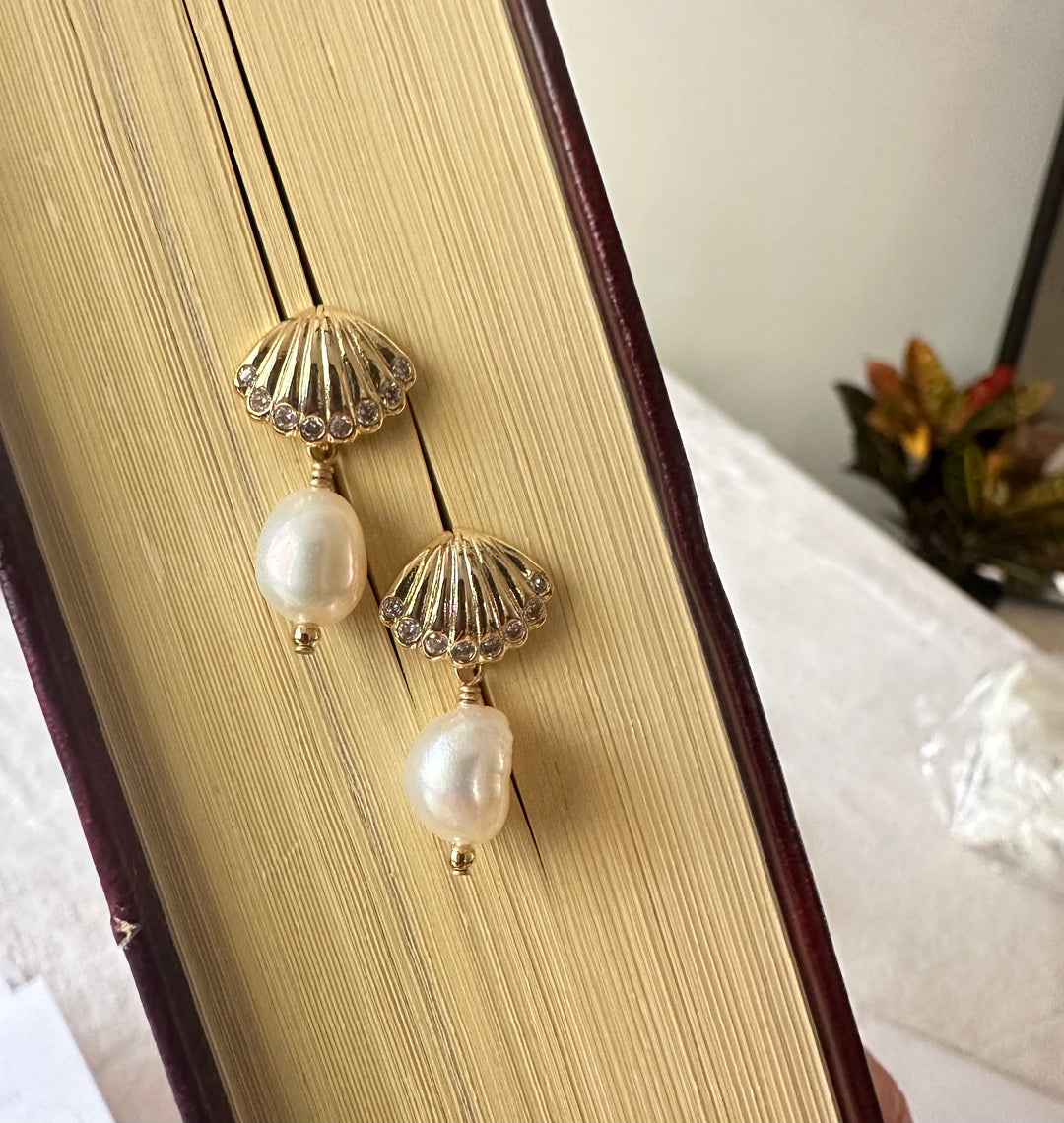 Seashell Stud