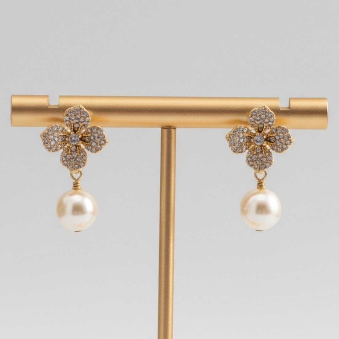 Flower Pearl Stud