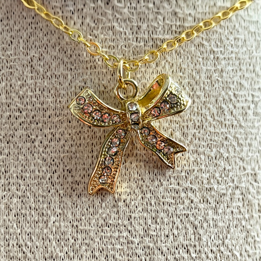 Bow Necklace